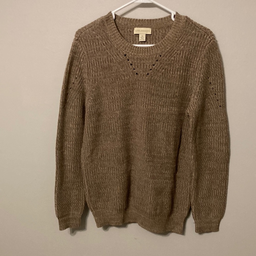 Appleseed’s sweater